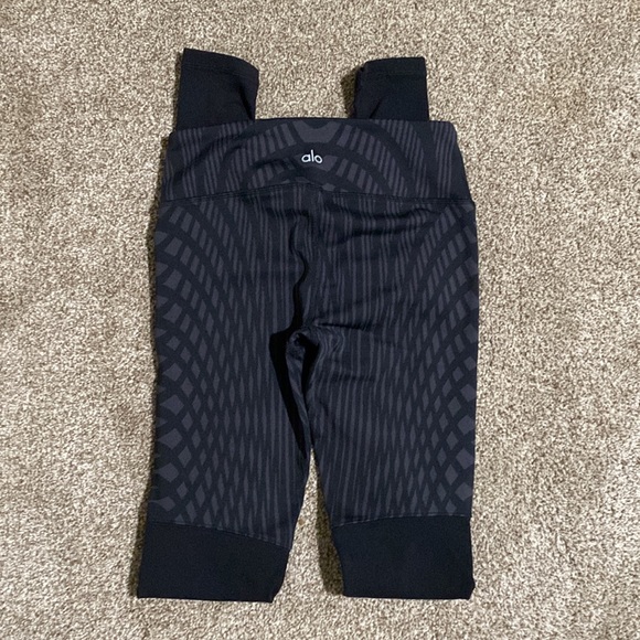 Alo Black Arches Goddess Ribbed Leggings - Picture 5 of 9